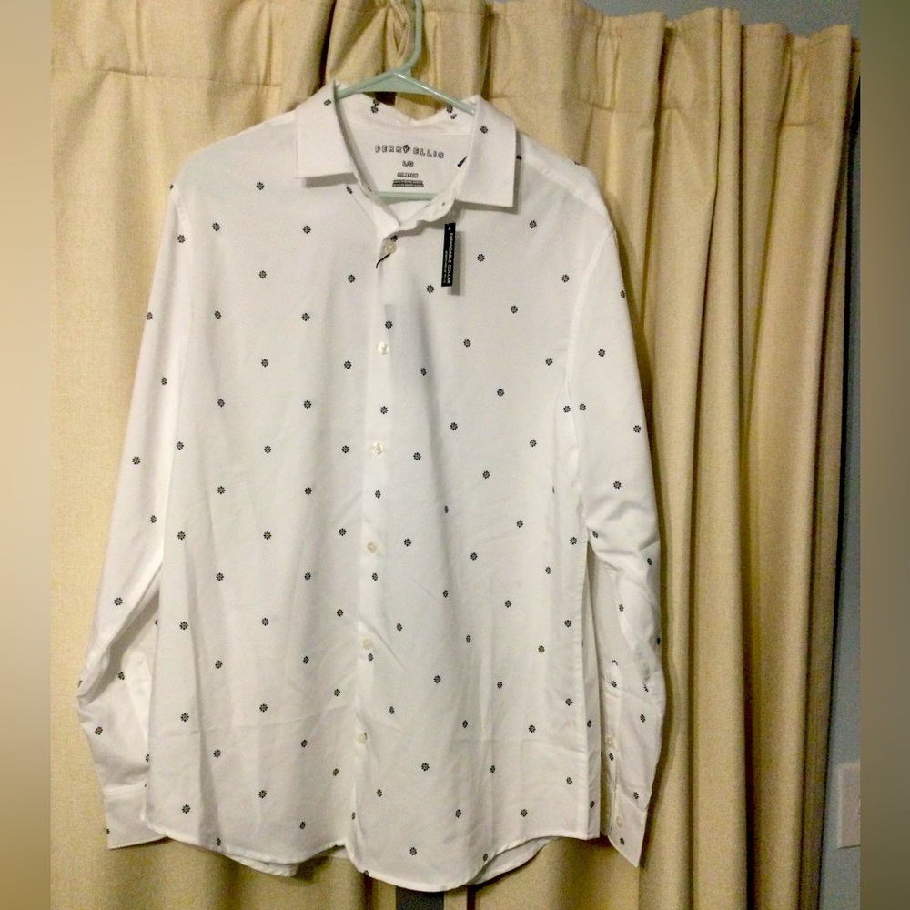NWT Perry Ellis Button Down - Large